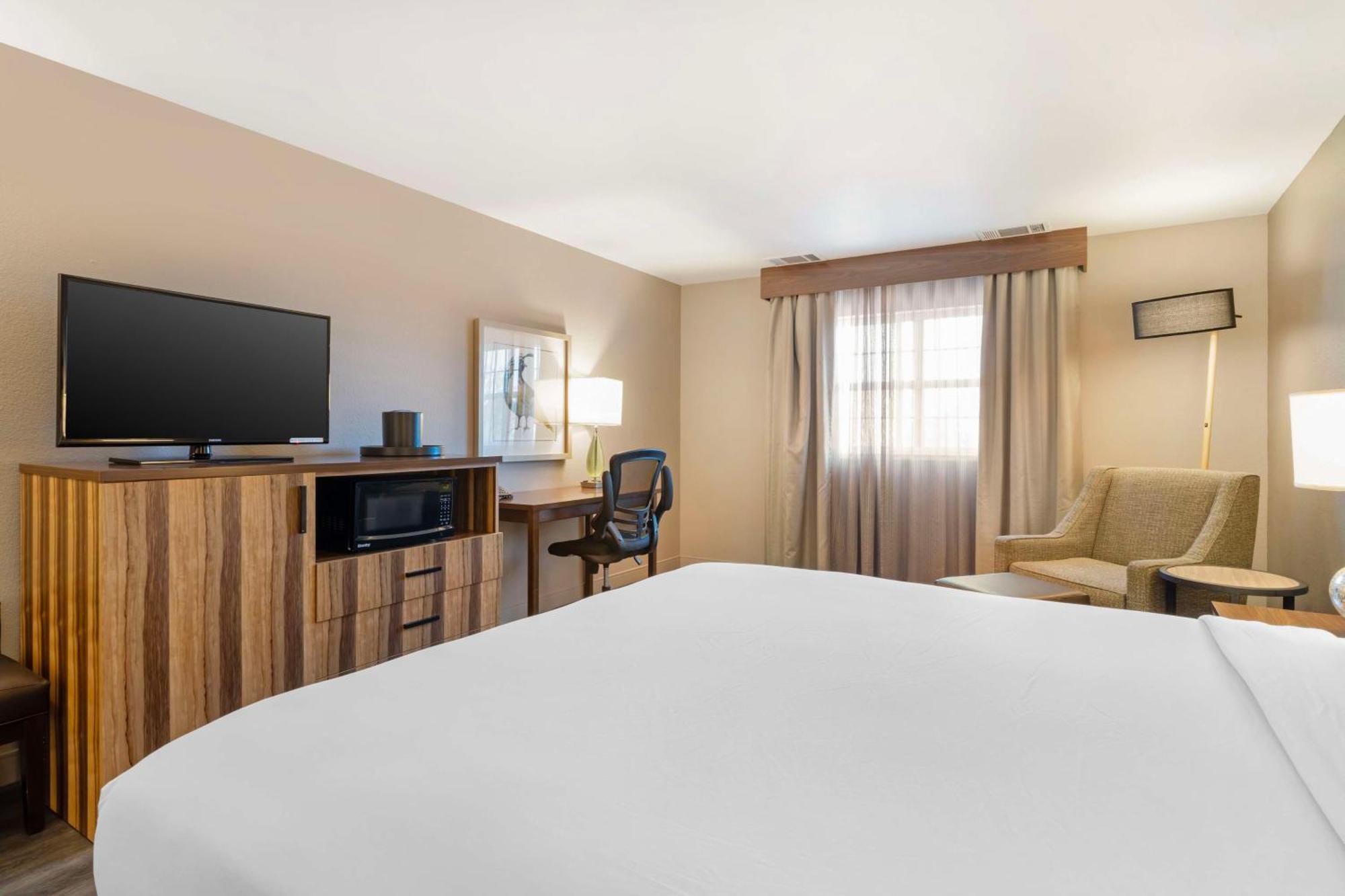 Best Western Cedar Inn & Suites Angels Camp Exterior photo
