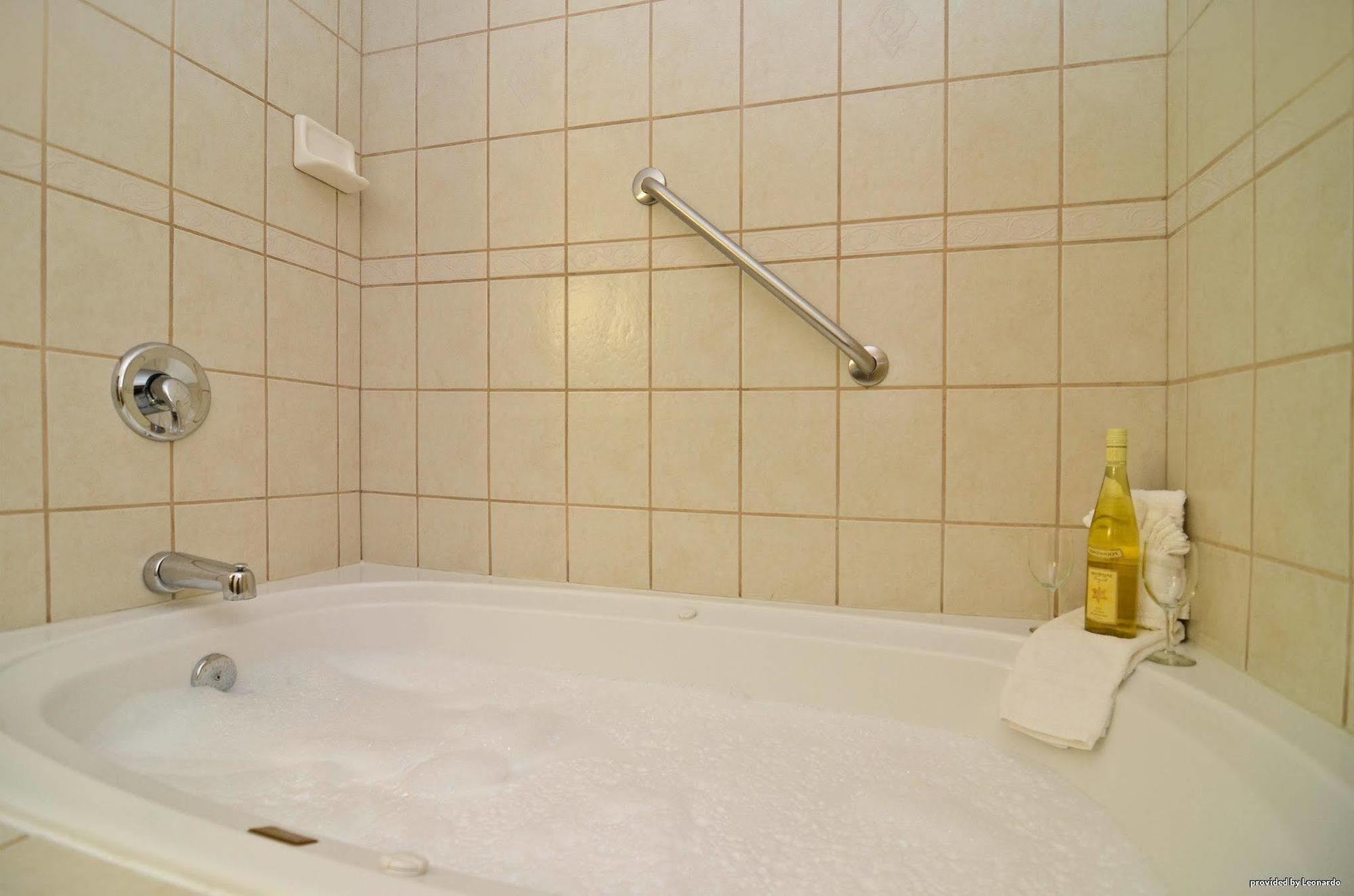 Best Western Cedar Inn & Suites Angels Camp Room photo