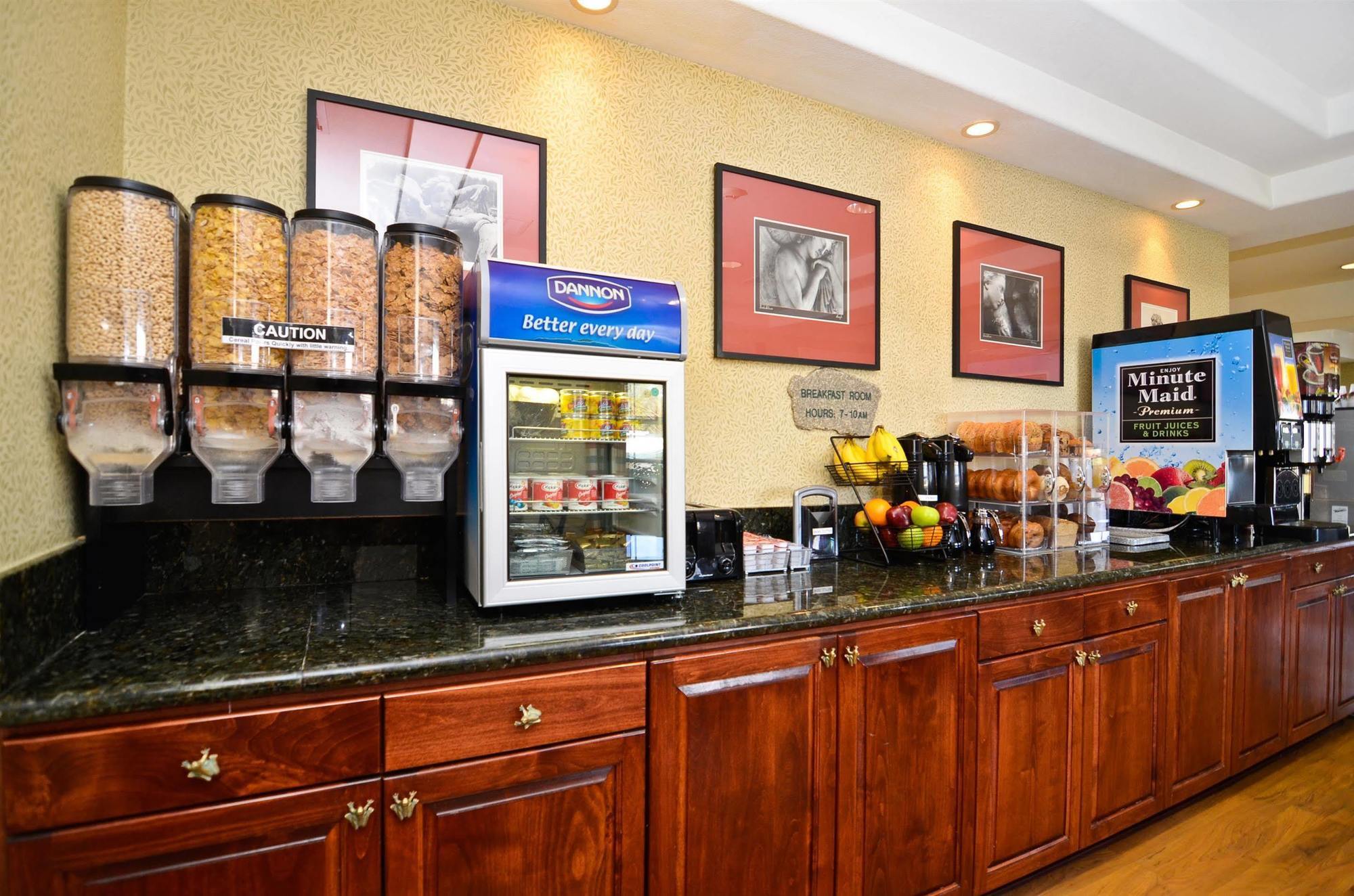 Best Western Cedar Inn & Suites Angels Camp Restaurant photo